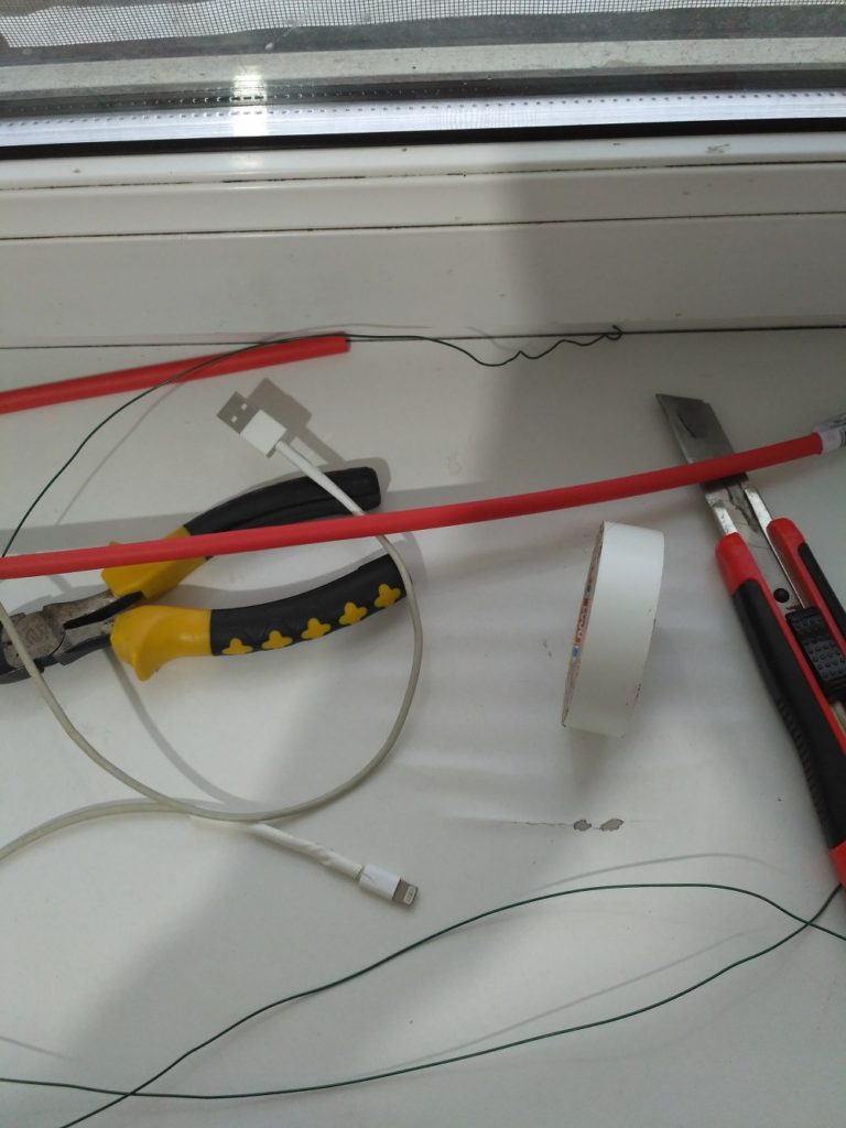 DIY - Apple Lightning Charge Cable Repair