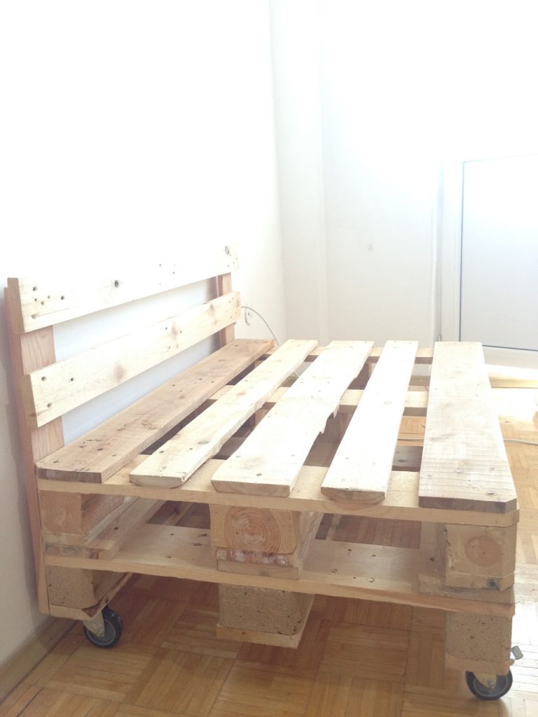 DIY - Euro Pallet furniture