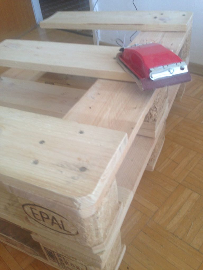DIY - Euro Pallet furniture