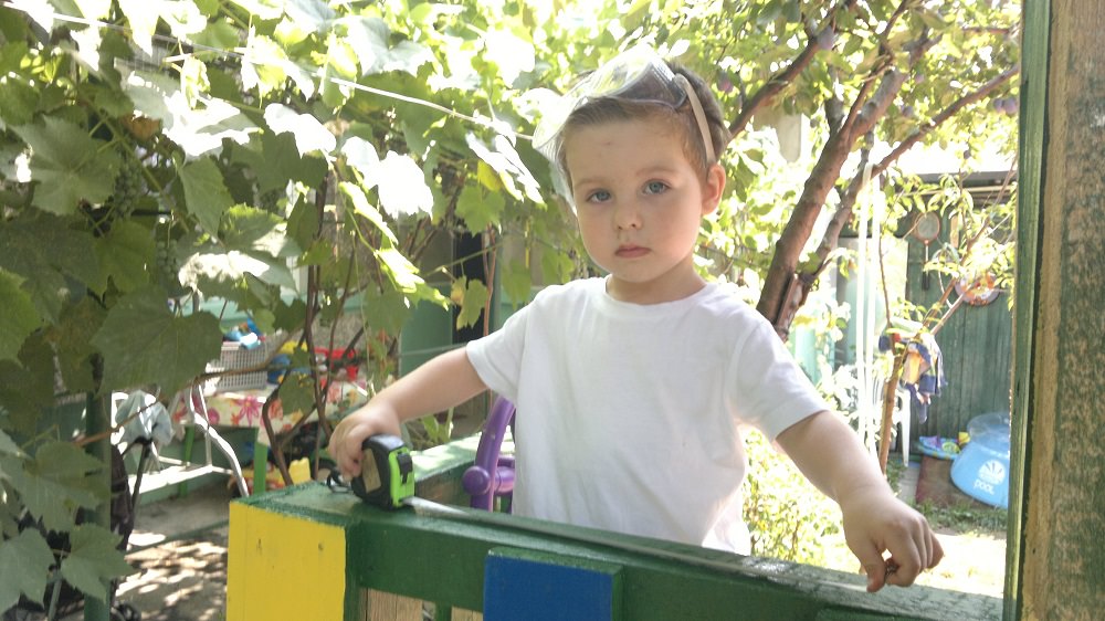 DIY - Outdoor Kids' Playhouse